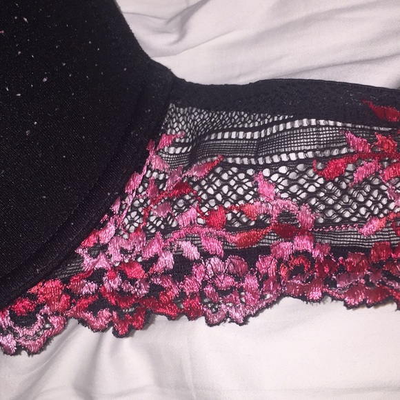 Black bra - Picture 2 of 2